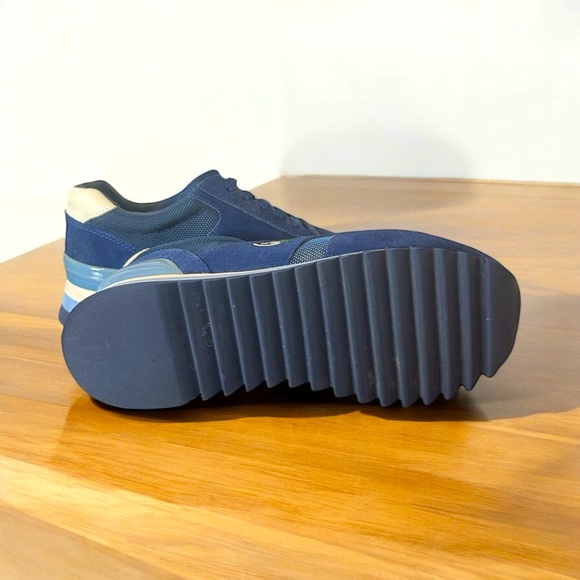 Pre-Owned Tory Burch Sneakers 7.5W - Picture 3 of 3